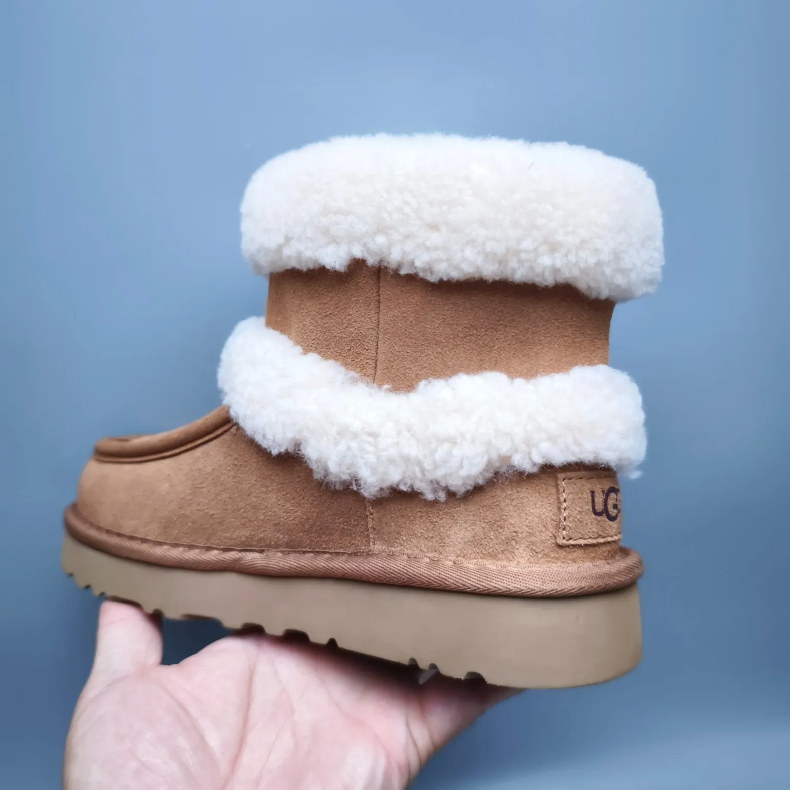 💰600 UGG sheepskin all-in-one snow boots 5410 Curly large LOGO mid-cut trendy boots Color: Maroon Black Size: 35-40